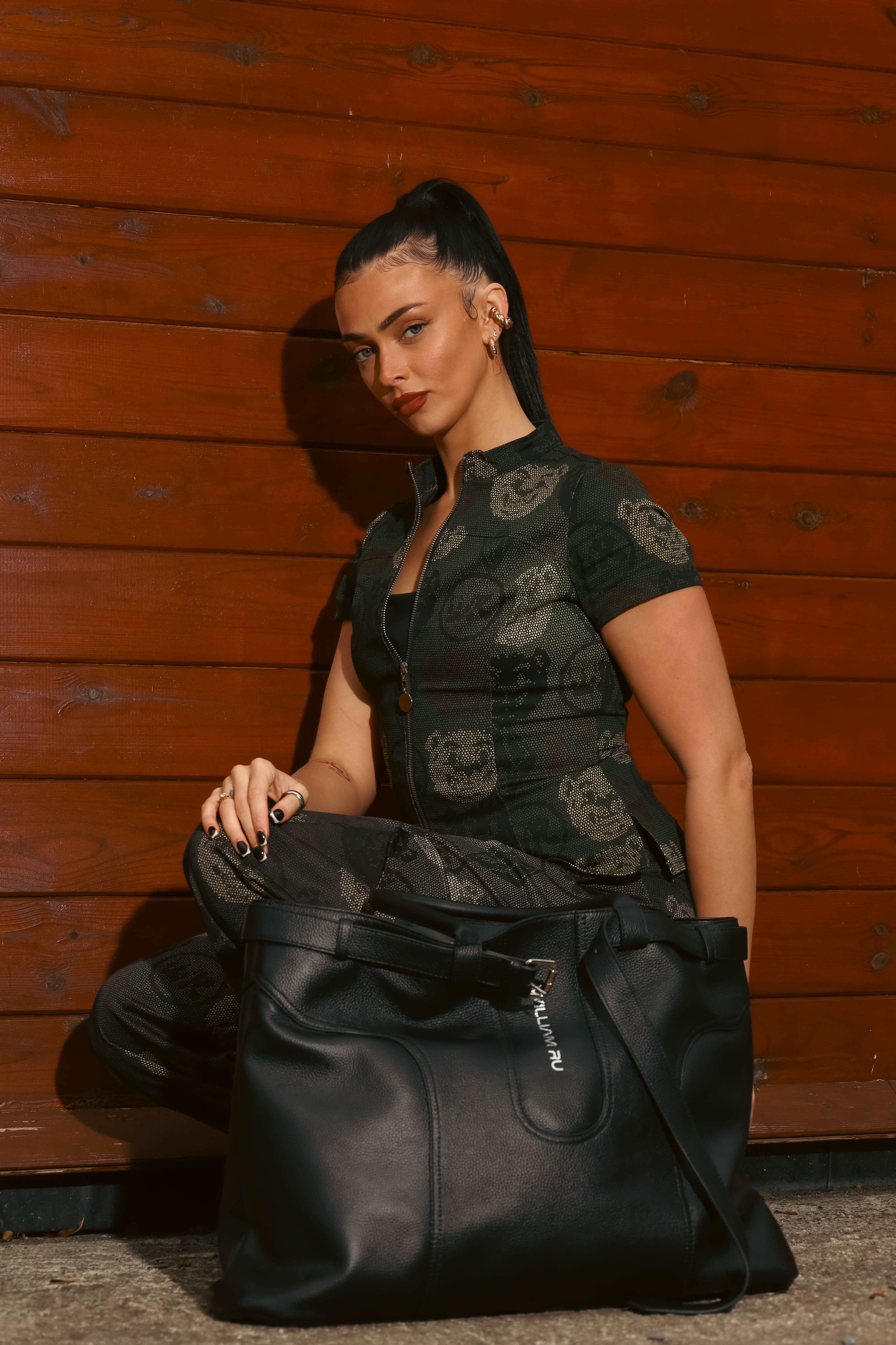 THE ABSOLUTE BAG in Obsidian